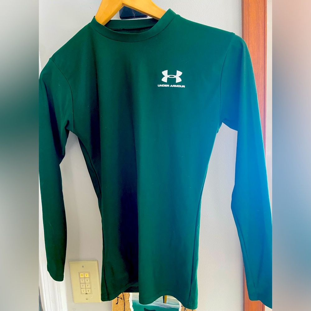 UA long sleeve cold weather top
